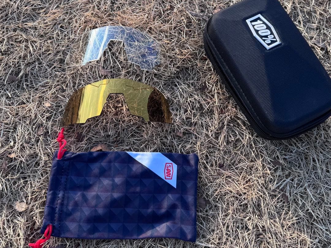 美品　100% スポーツサングラス ゴールド