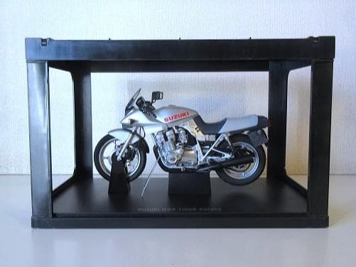 haruさん専用 AUTOart (1/12) スズキ GSX1100S 刀