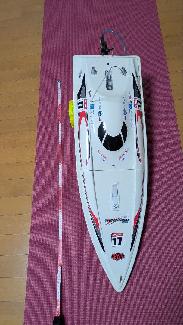 京商　TWIN STORM 800 ラジコンボート