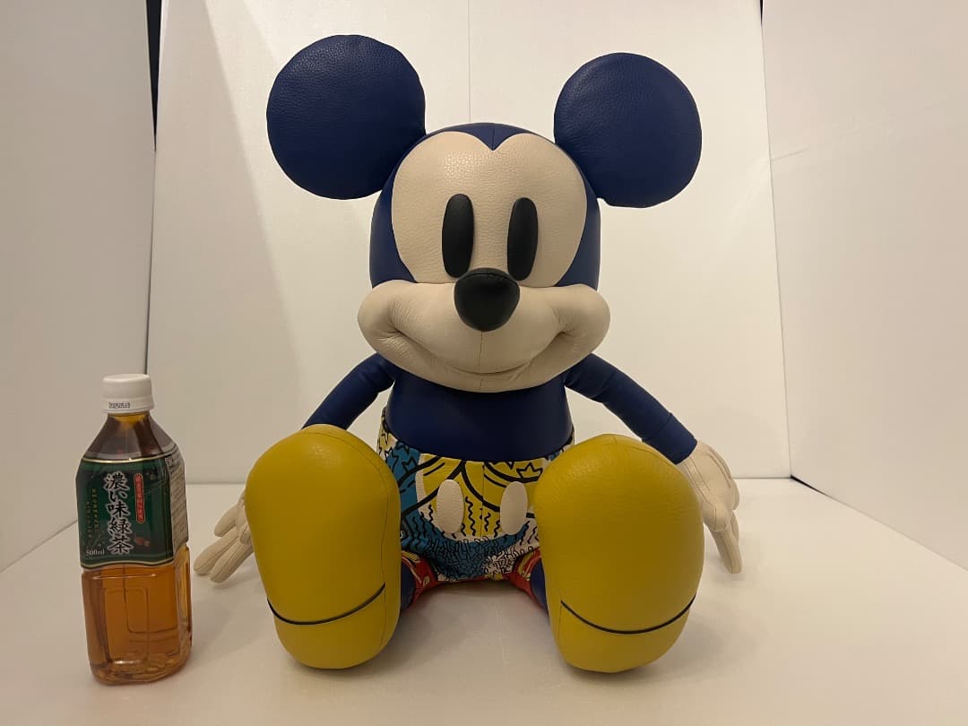 ⭐️【貴重】コーチとキースヘディングのコラボ：ミッキーマウスの革製ぬいぐるみ