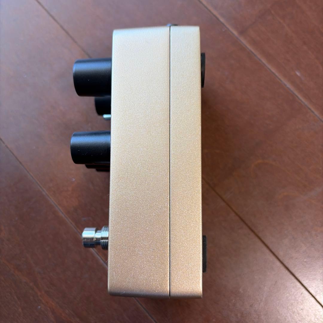 UAFX PLATE REVERB ゴールド