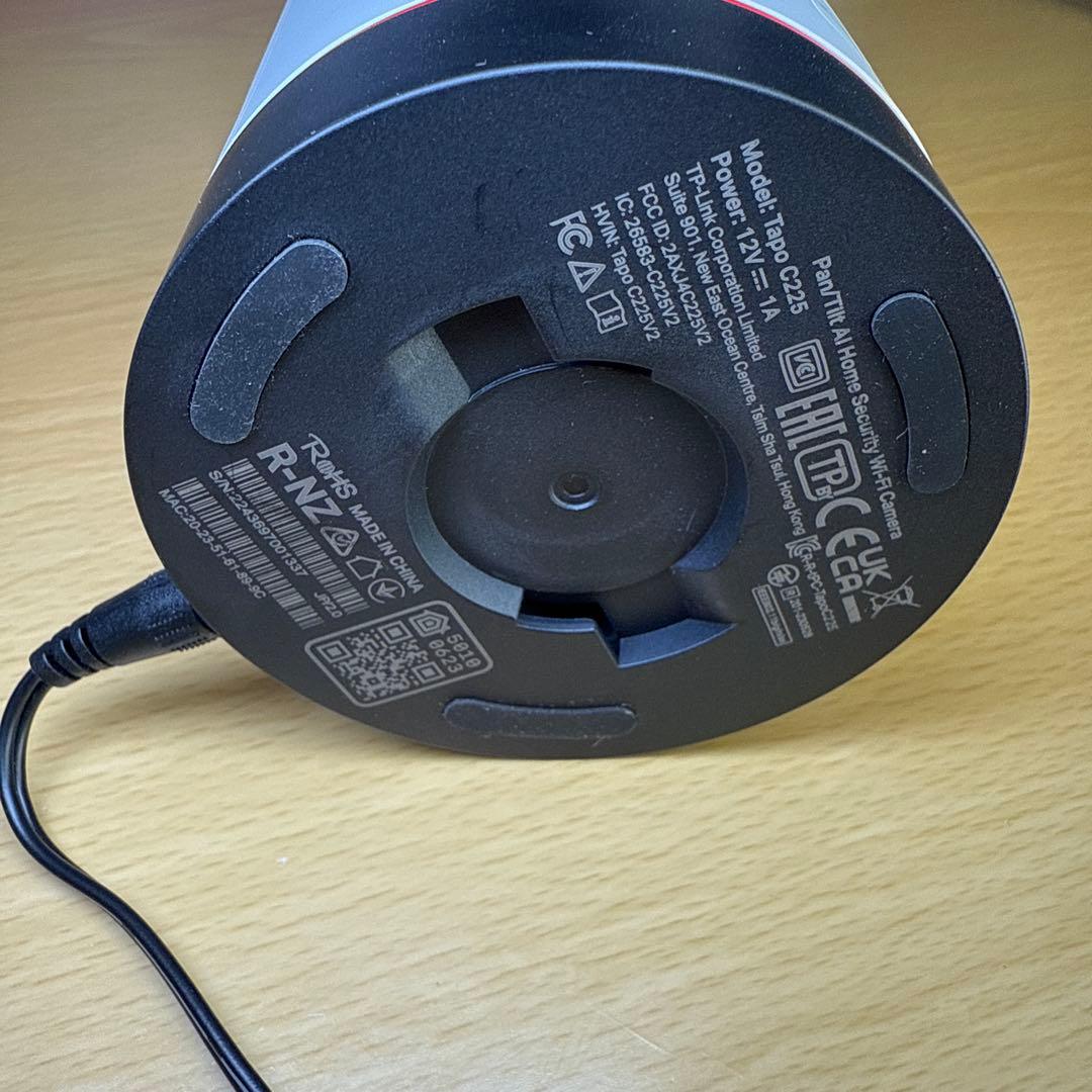 tapo C225ドーム型監視カメラ ホワイト/ブラック