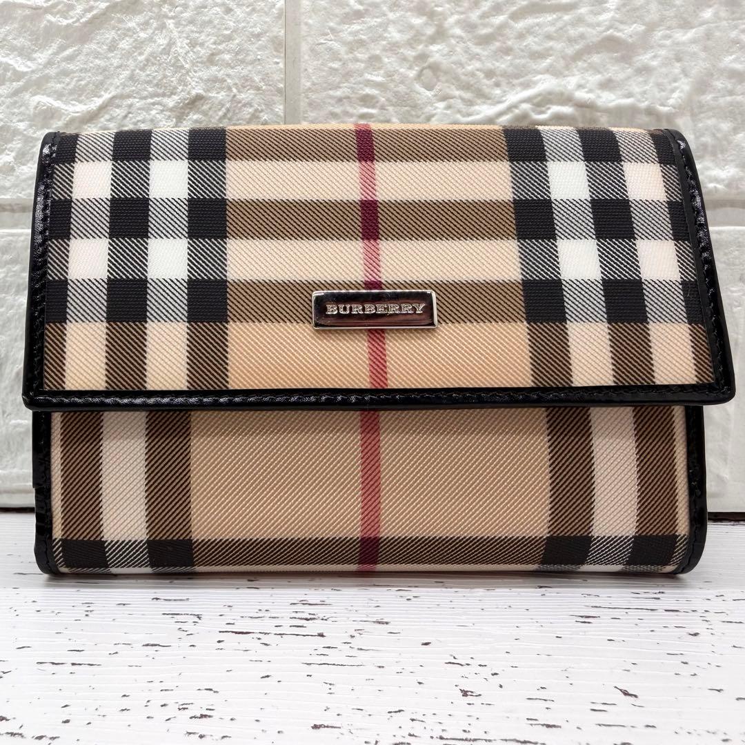 未使用　バーバリー　折り財布　ノバチェック　レザー　ロゴ金具