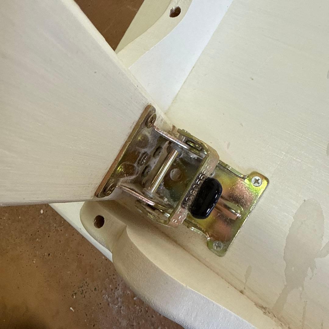 マニーローズタイルを使った 折りたたみローテーブルカッティングローズ試作展示品