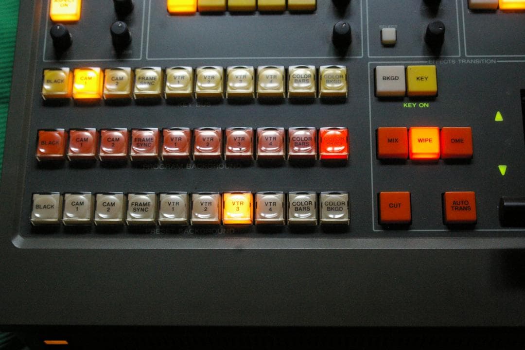 ソニー放送用スイッチャ—BVS-3100中古品の出品です。