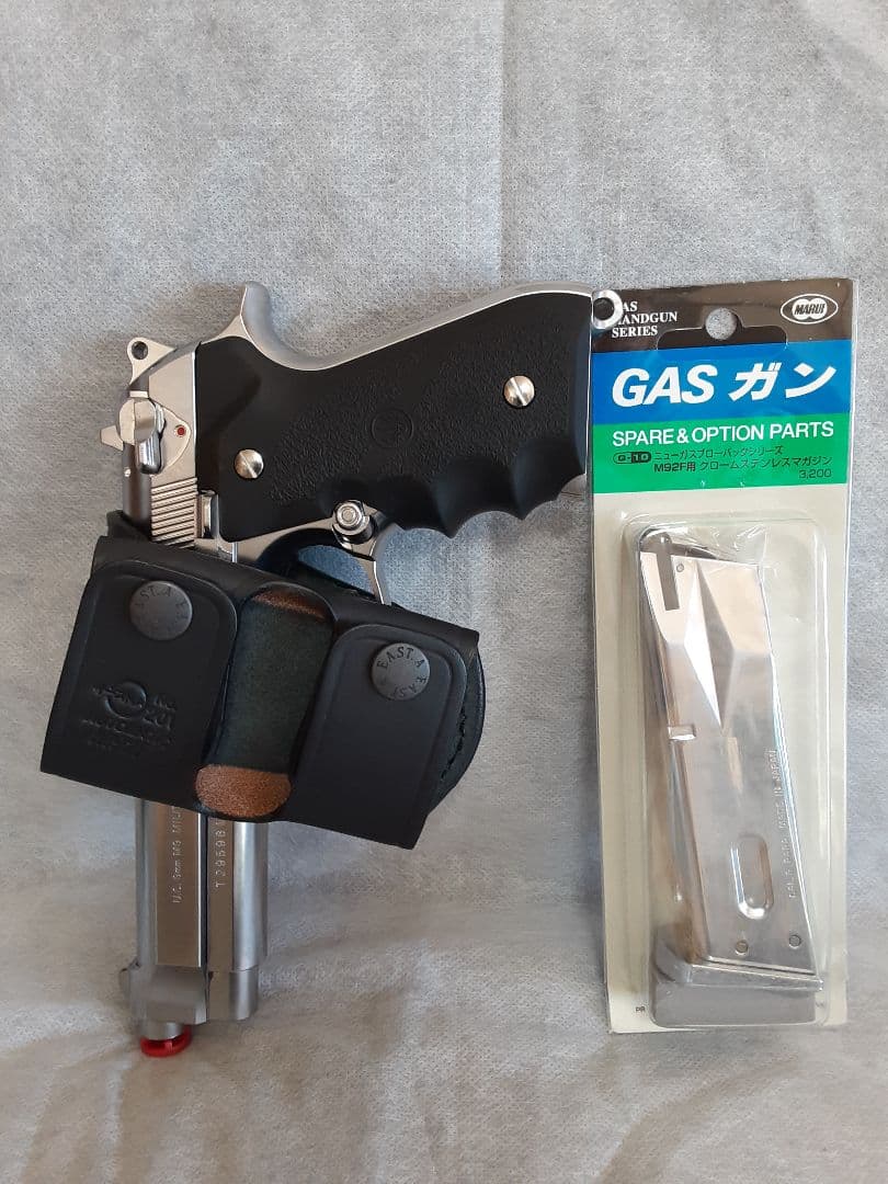 マルイM92F クロームステンレス モデル　ガスブローバック 18歳以上
