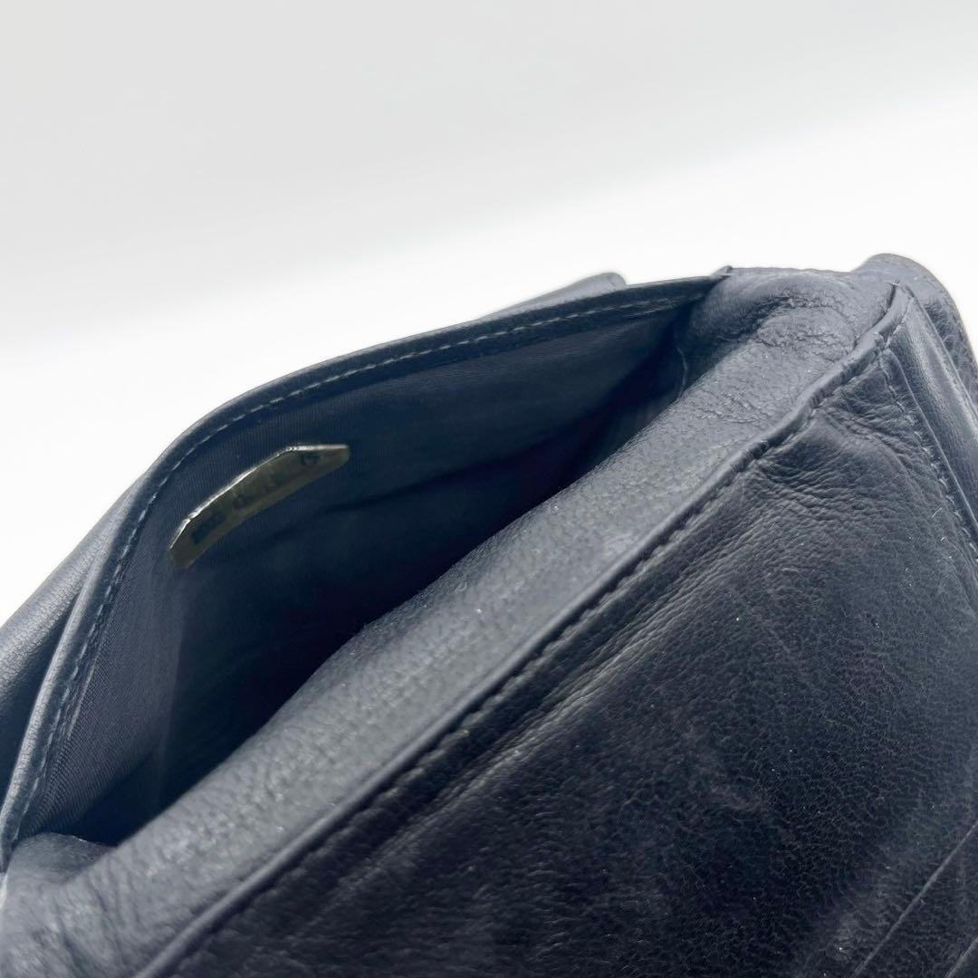 CHANEL キャビアスキン 三つ折り財布 シャネル 箱付き