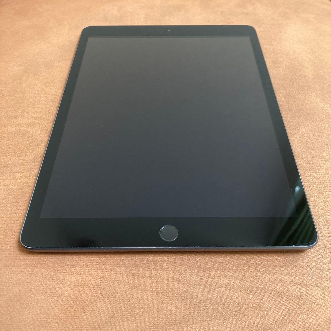 3663【早い者勝ち】電池最良好☆iPad8 第8世代 32GB SIMフリー☆