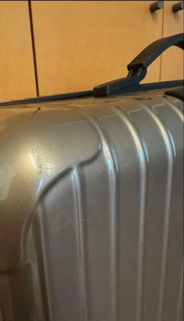 【使用回数2回】RIMOWA SALSA スーツケース　シルバー4輪 87L