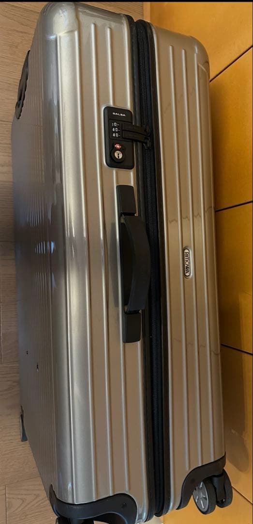【使用回数2回】RIMOWA SALSA スーツケース　シルバー4輪 87L