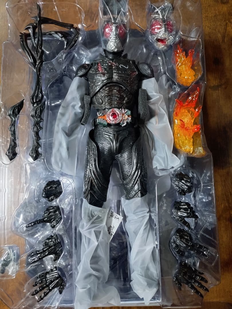 ホットトイズ 仮面ライダー ブラックサン バトルダメージ ver