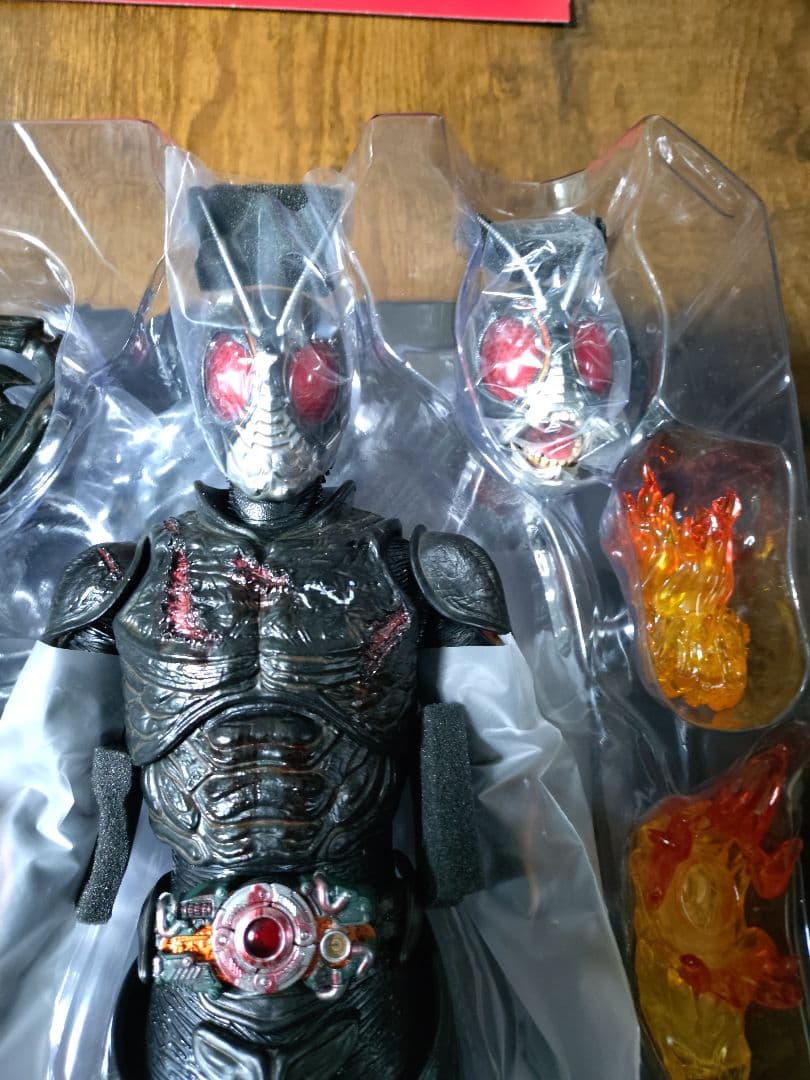 ホットトイズ 仮面ライダー ブラックサン バトルダメージ ver