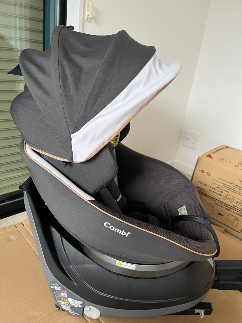 コンビ　チャイルドシート　エッグショック　ISOFIX