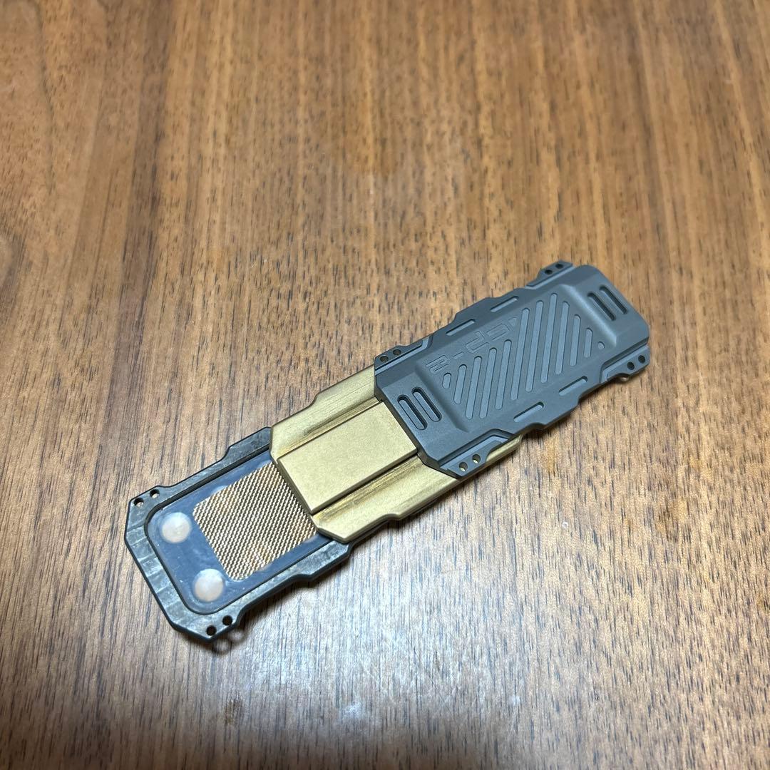 Mackie Cp2 Zirconium/Brassフィジェットトイ　スライダー