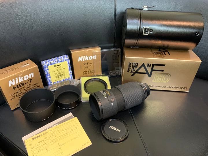 【美品】【付属品付】ニコンAFズームレンズ　フィルター　フード