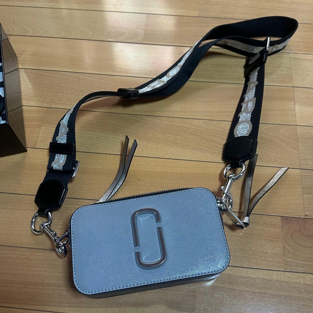 MARC JACOBS ショルダーバッグ シルバー