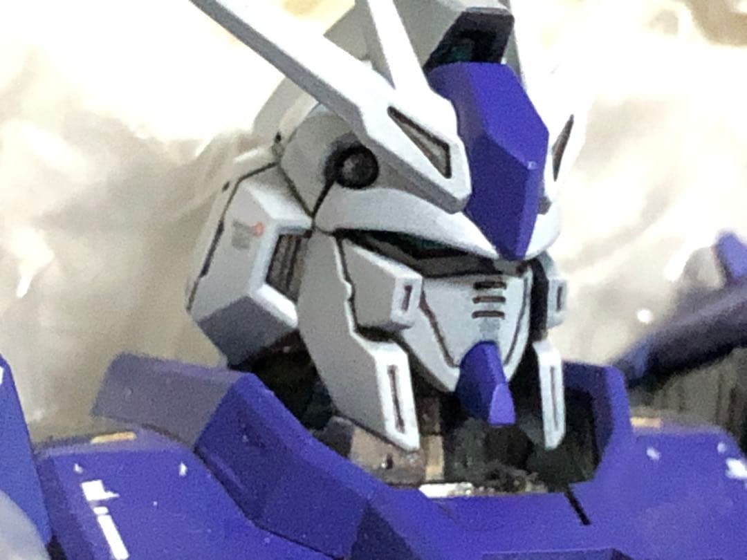 【塗装済】RG Hi-νガンダム＋ハイパー・メガ・バズーカ・ランチャー　完成品