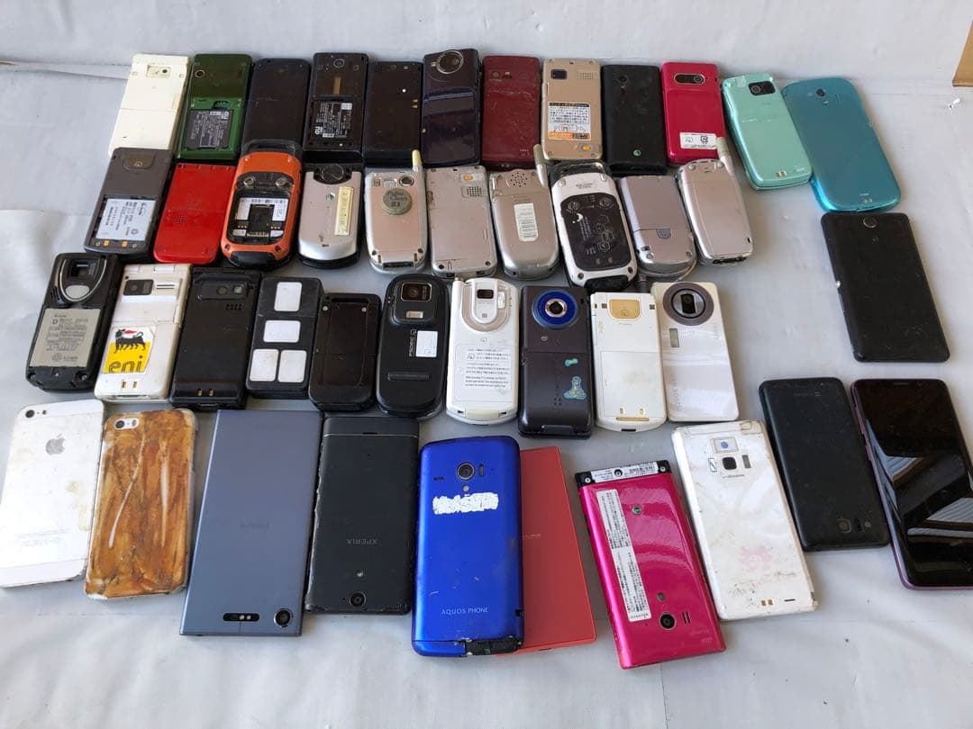 携帯電話　43点　ジャンク品　まとめ売り(I98)