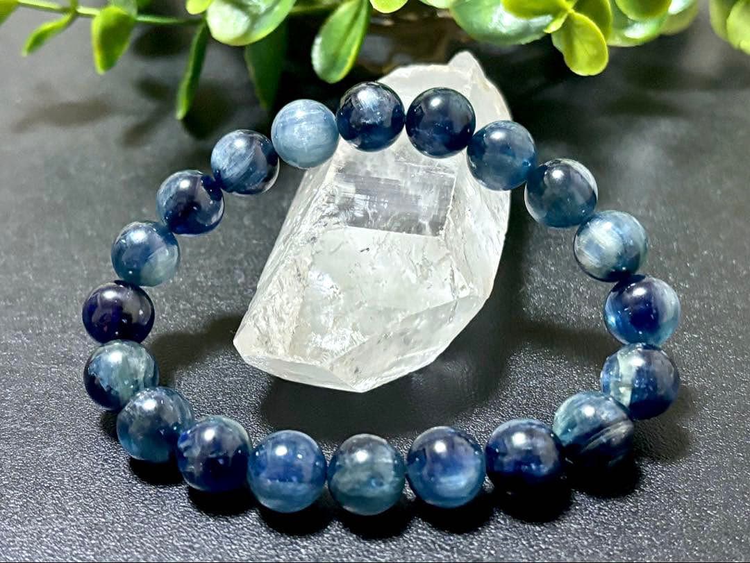 A-m@　究極品質　幻のモザンビーク産グリーンブルーカイヤナイト