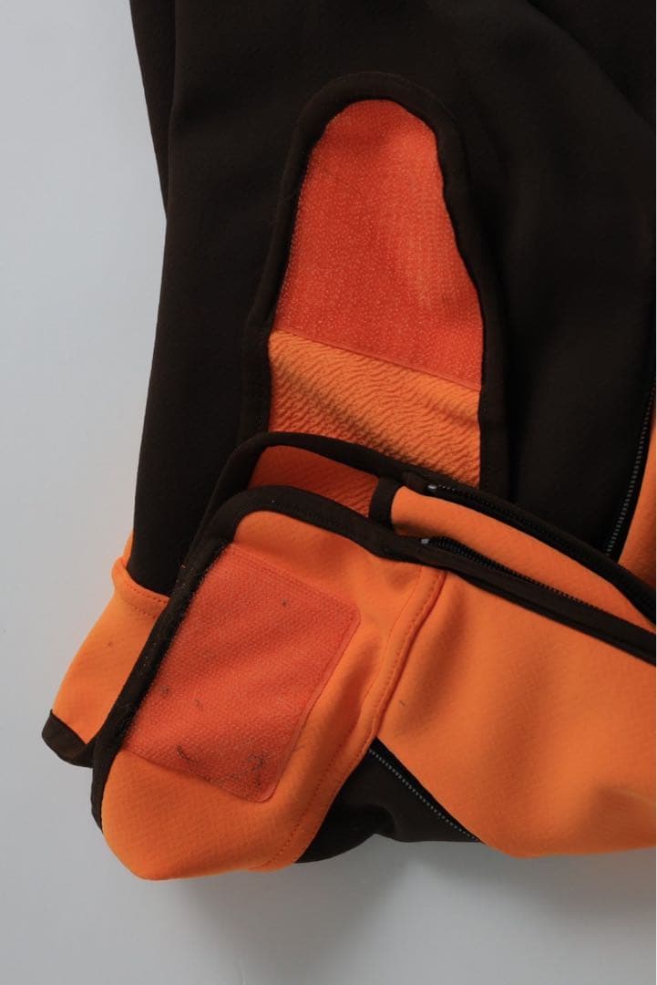 アルファアイコン　ダブルフルドッグガード　オレンジ/茶