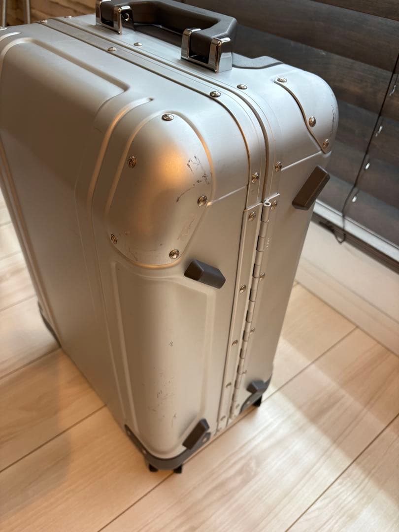 ZERO HALLIBURTON キャリーケース 31L 機内持ち込み可サイズ