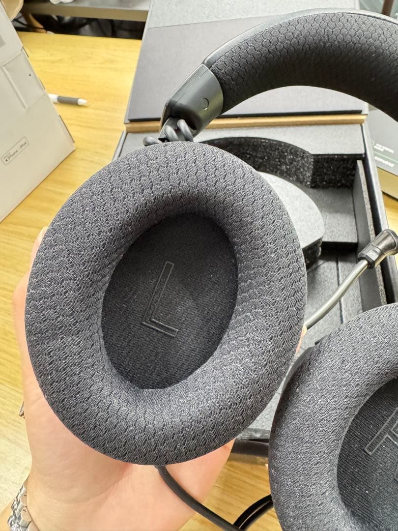 ま*い様 Razer Kraken V4 ワイヤレスゲーミングヘッドセット⚠️付