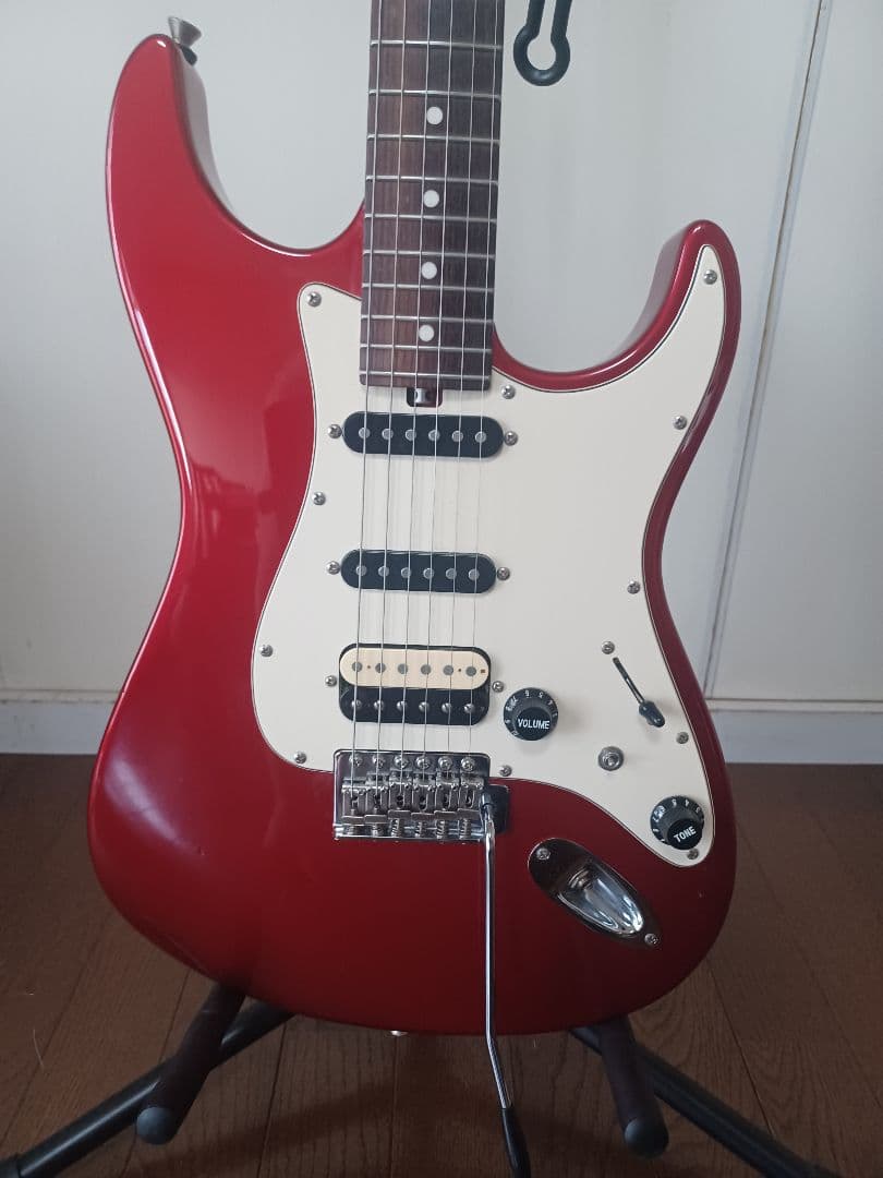 バッカス(Bacchus) エレキギター　ストラト