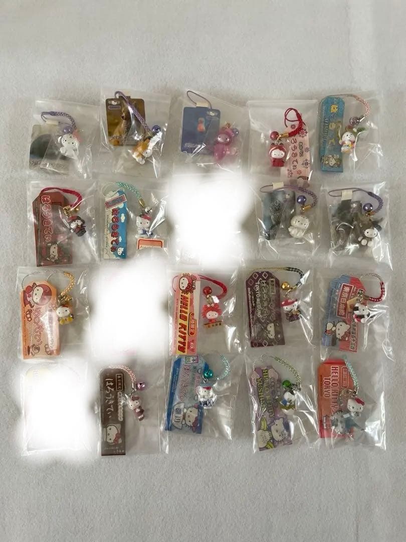 ご当地限定　ハローキティ 根付けセット 17個　サンリオ