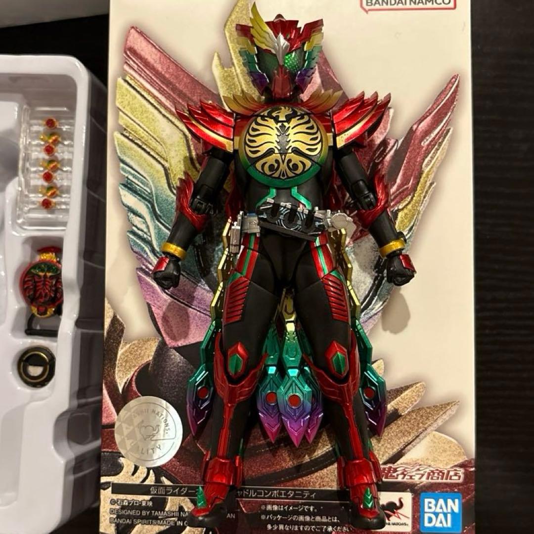 S.H.Figuarts真骨彫製法仮面ライダーオーズ タジャドルコンボエタニティ