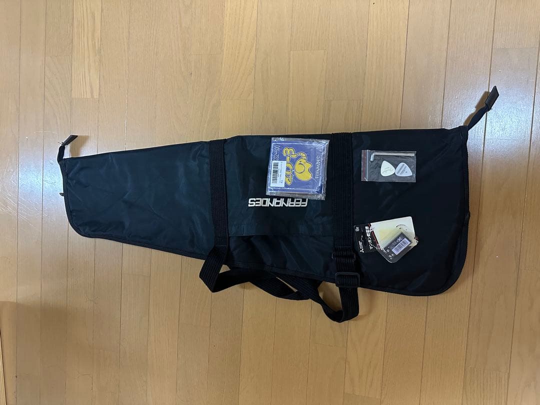 zo-3エレキギター 布袋風