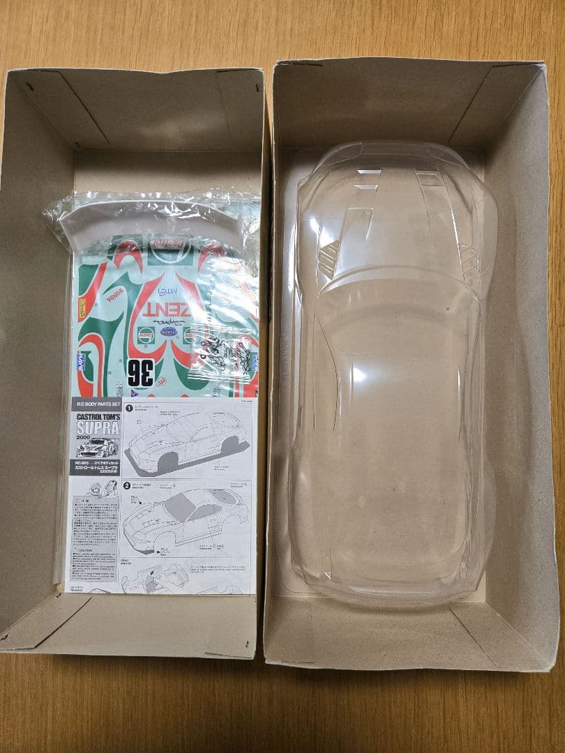 未使用　タミヤ1/10RC カストロール トムス スープラ スペアボディ