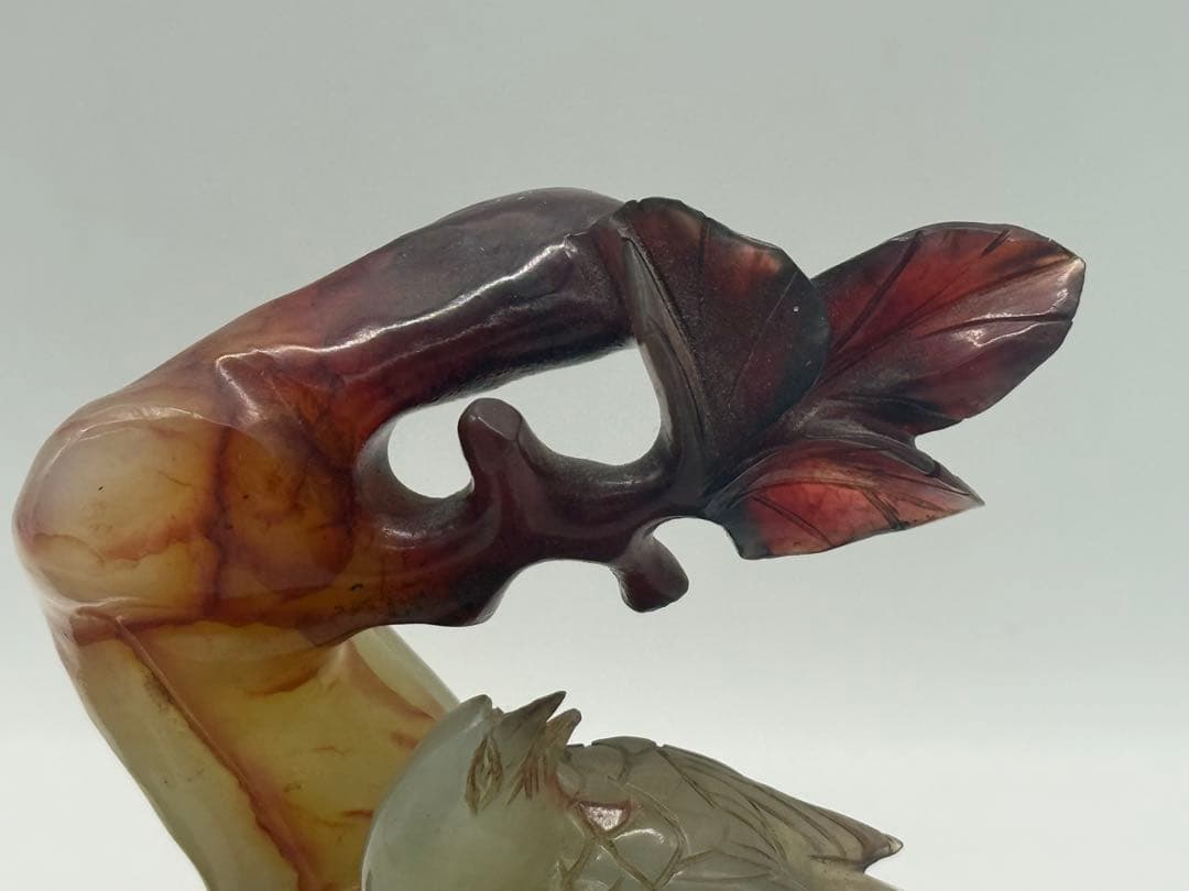 中国　玉製　鳥　台付　置物　送料込み260107