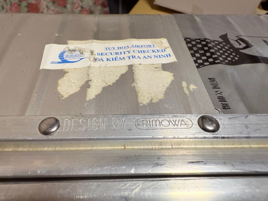 (値下げ)RIMOWA アルミニウム製2輪キャリーケース 中型