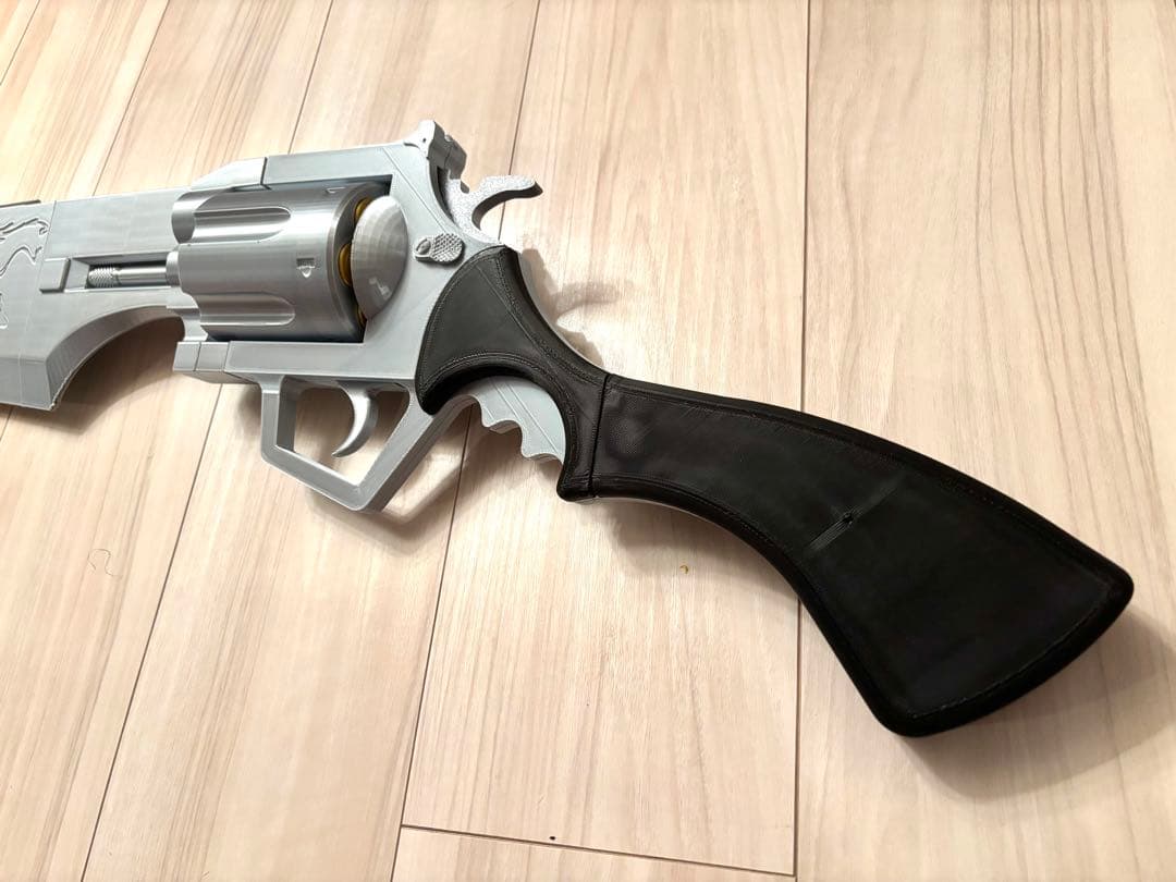 フルサイズ ファイナルファンタジーVIII ガンブレード (金属なし）