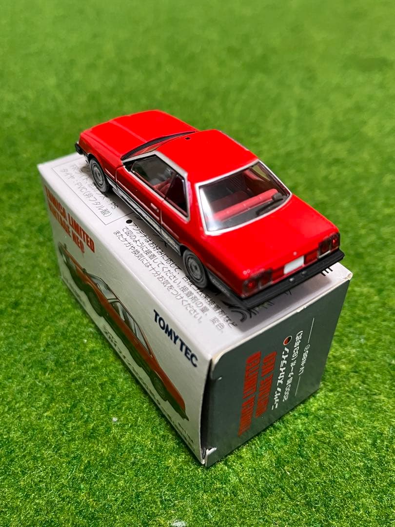 トミカリミテッドヴィンテージネオLV-N 85c ニッサンスカイライン