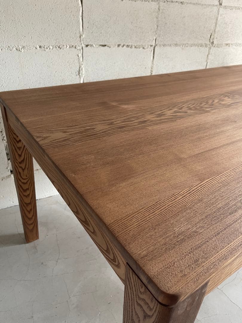 美品　天然木オーク無垢材　ダイニングテーブル　大手百貨店購入品　北欧　テーパー脚