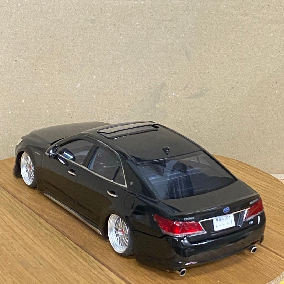 プラモデル完成品　 アオシマ 1/24 クラウンロイヤル　 21マジェスタ化