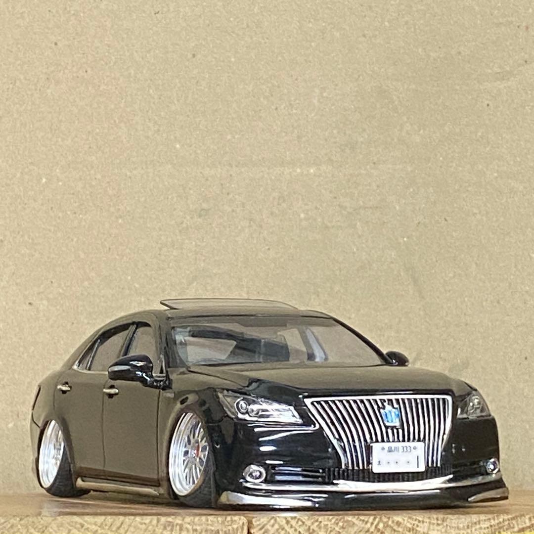 プラモデル完成品　 アオシマ 1/24 クラウンロイヤル　 21マジェスタ化