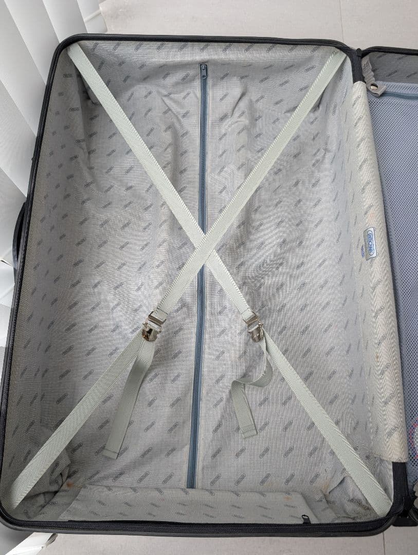 リモワ サルサ 黒 104L 2輪　851.77 綺麗です