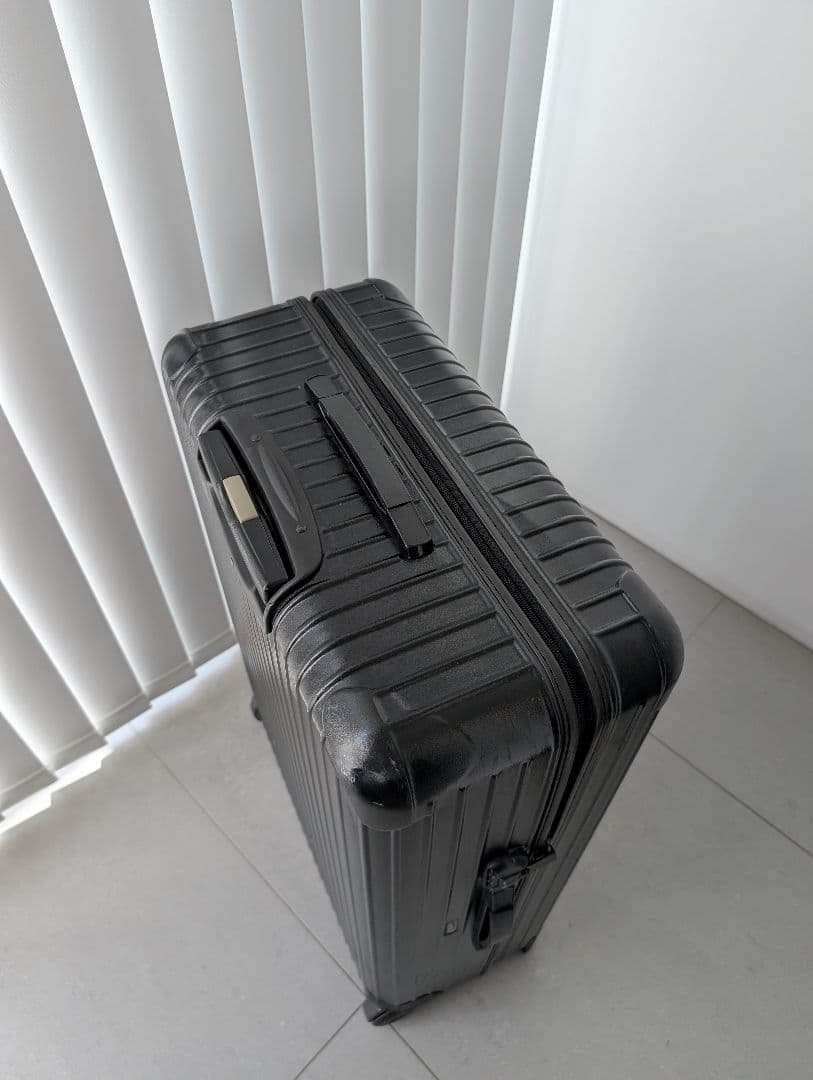 リモワ サルサ 黒 104L 2輪　851.77 綺麗です