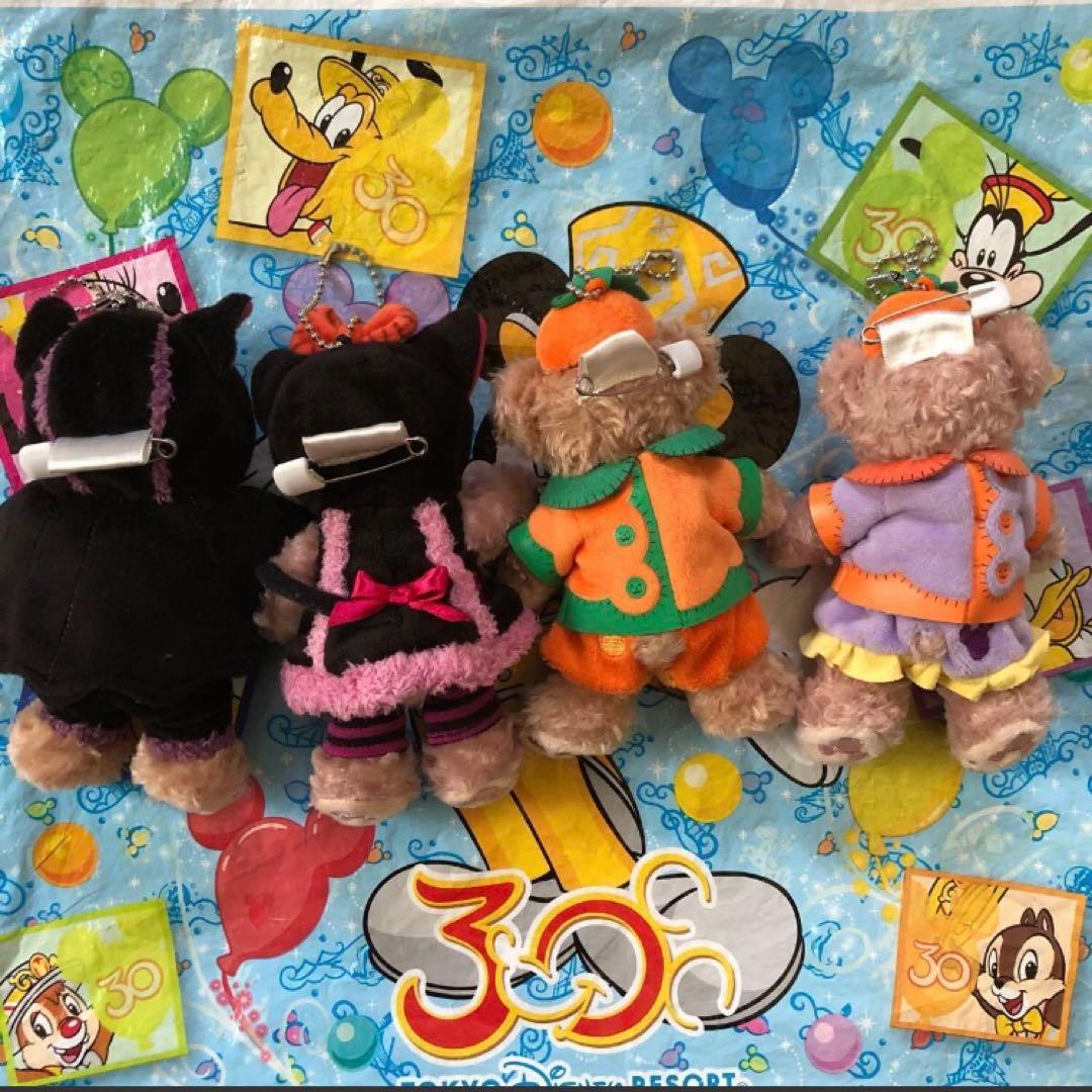ディズニー　ダッフィー  シェリーメイ  ハロウィン　ぬいば　ぬいぐるみバッジ