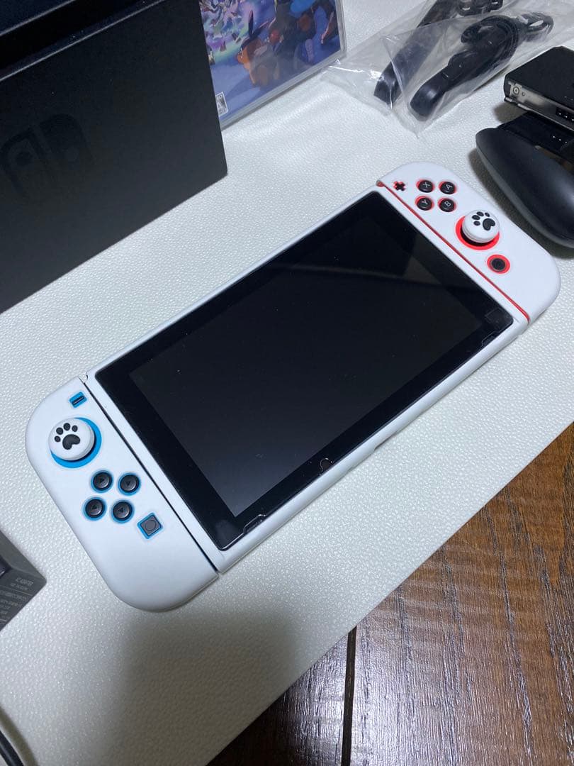Nintendo Switch ホワイト/レッド 本体 ポケモンソフト付き