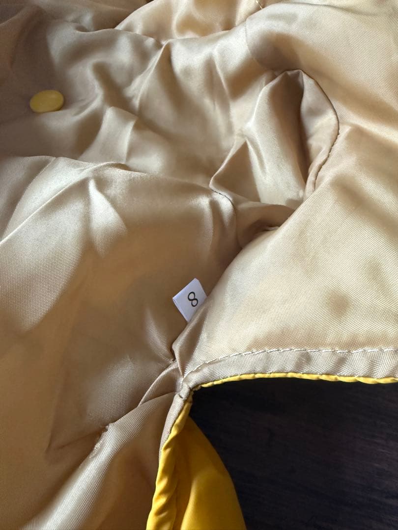 注目【美品】MONCLER 犬服 フード付き黄色 小型犬用