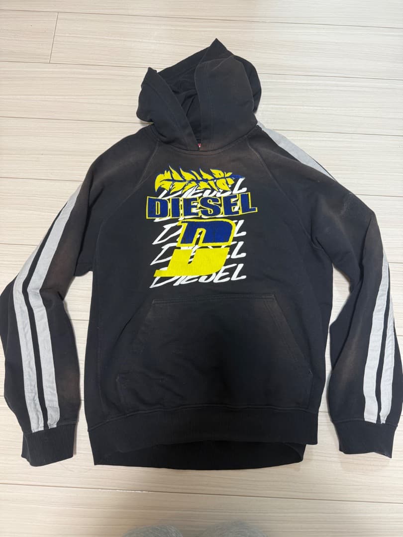 コ*グ様 コムドットやまと着用モデル　DIESEL パーカー