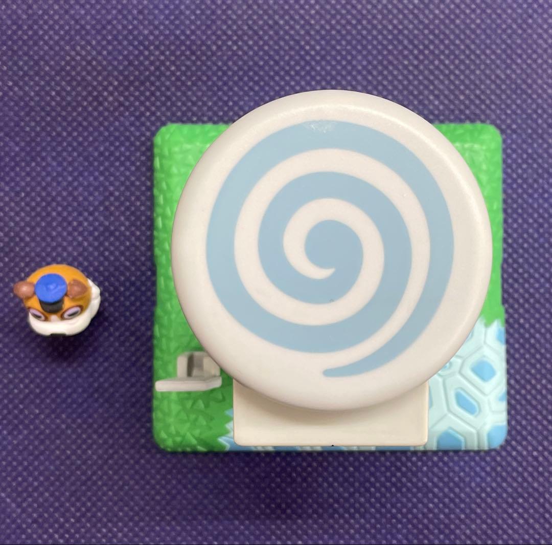 どうぶつの森　森をつくろう！H-5 森の交番 おまわりさん ミニチュア　レア