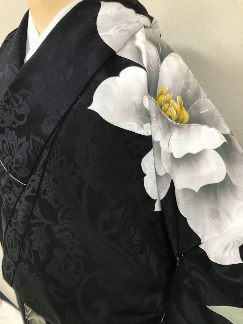 振袖　未仕立て品　モダンな牡丹柄