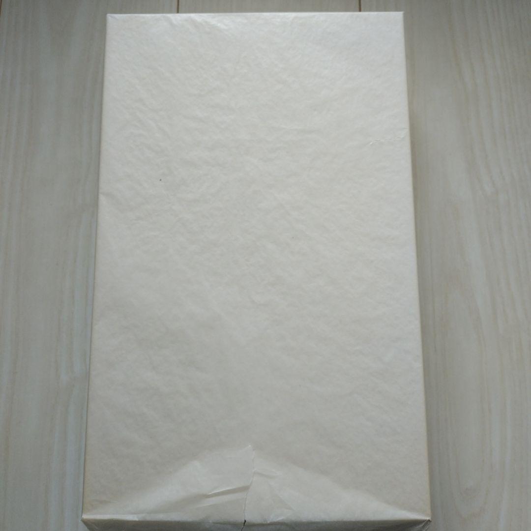 安室奈美恵　NAMIE AMURO DOLL ドール　白　ドレス