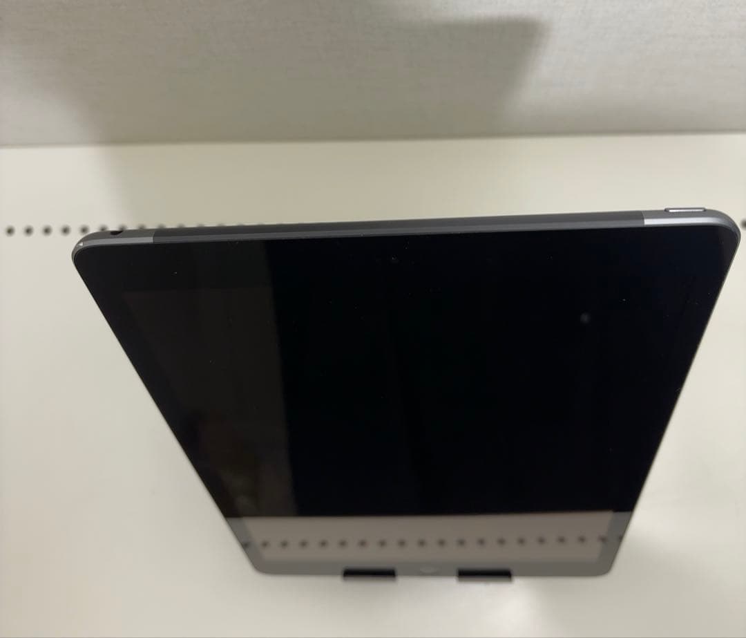早い者勝ち　バッテリー　良好　iPad 第８世代　32GB
