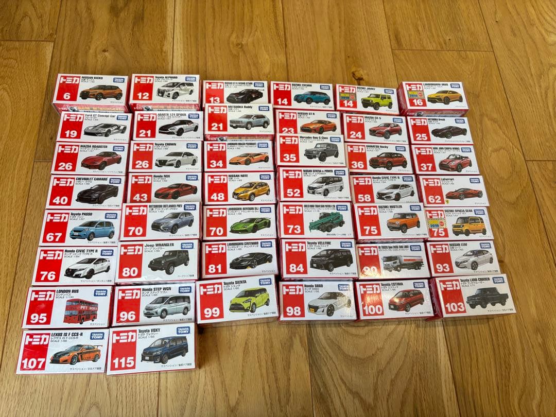 トミカ 新品未開封　44個セット