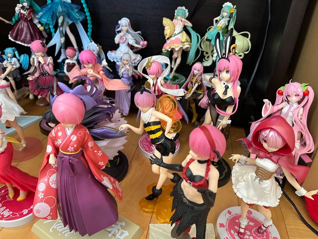 初音ミク、ラム多め　美少女フィギュア37個セット